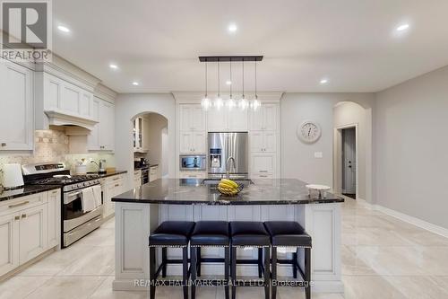 192 Tonner Crescent, Aurora, ON - Indoor Photo Showing Kitchen With Stainless Steel Kitchen With Upgraded Kitchen