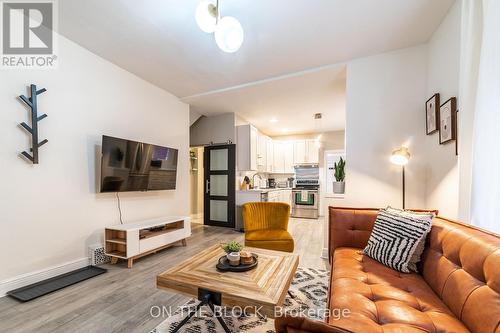 19 Century Street, Hamilton, ON - Indoor Photo Showing Living Room