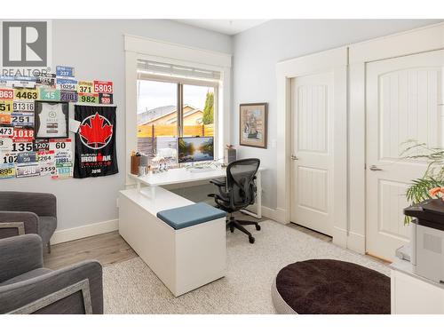 667 Devonian Avenue, Kelowna, BC - Indoor Photo Showing Office