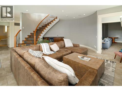 667 Devonian Avenue, Kelowna, BC - Indoor Photo Showing Other Room