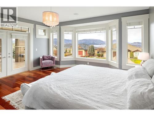 667 Devonian Avenue, Kelowna, BC - Indoor Photo Showing Bedroom