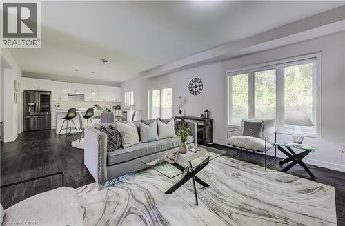 55 Tulip Crescent, Simcoe, ON - Indoor Photo Showing Living Room