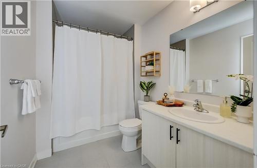 55 Tulip Crescent, Simcoe, ON - Indoor Photo Showing Bathroom