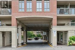 121 - 900 MOUNT PLEASANT ROAD  Toronto, ON M4P 3J9