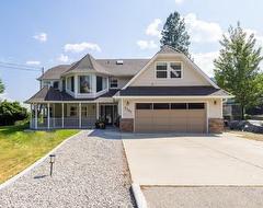5291 Bradbury Street  Peachland, BC V0H 1X8