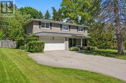 1571 YEW STREET  Mississauga, ON L5H 2C1