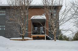 41 Rue Robitaille  Sainte-Adèle, QC J8B 2M7