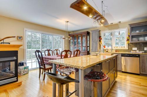 Salle à manger - 191 Ch. Des Pinsons, Sutton, QC 
