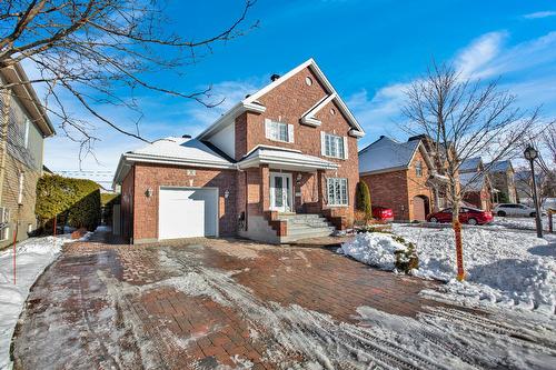 30 Rue Hyppolite-Denaut  La Prairie, QC J5R 6P1