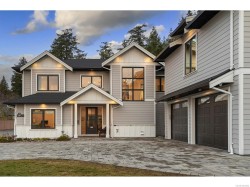 2580 Sherwood Lane  Saanich, BC V8N 1W2