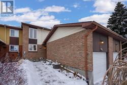 2534 SOUTHVALE CRESCENT  Ottawa, ON K1B 5B4