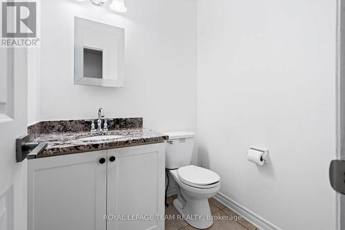 2534 Southvale Crescent, Ottawa, ON - Indoor Photo Showing Bathroom