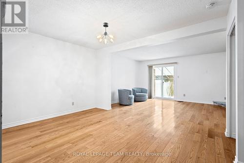 2534 Southvale Crescent, Ottawa, ON - Indoor Photo Showing Other Room