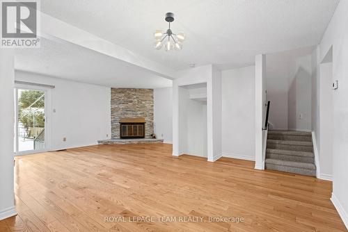 2534 Southvale Crescent, Ottawa, ON - Indoor Photo Showing Living Room With Fireplace