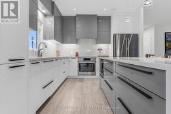 Built in Bosch and Fisher & Paykel appliances - 