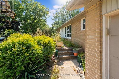 122 Selgrove Crescent, Oakville, ON - Outdoor With Exterior