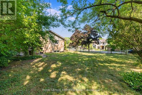 122 Selgrove Crescent, Oakville, ON - Outdoor