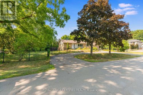 122 Selgrove Crescent, Oakville, ON - Outdoor