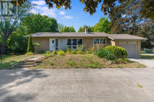 122 Selgrove Crescent, Oakville, ON - Outdoor With Facade
