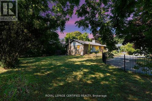 122 Selgrove Crescent, Oakville, ON - Outdoor