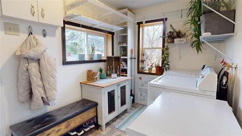 329 Main Street, Wawanesa, MB - Indoor Photo Showing Laundry Room