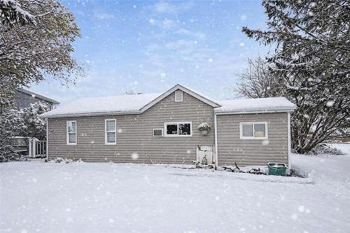 329 Main Street, Wawanesa, MB - Outdoor