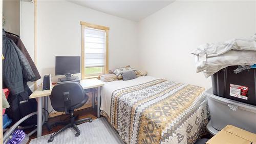 329 Main Street, Wawanesa, MB - Indoor Photo Showing Bedroom