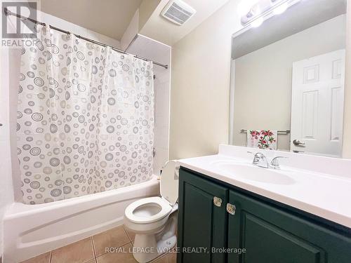 283 Fairway Road N, Kitchener, ON - Indoor Photo Showing Bathroom