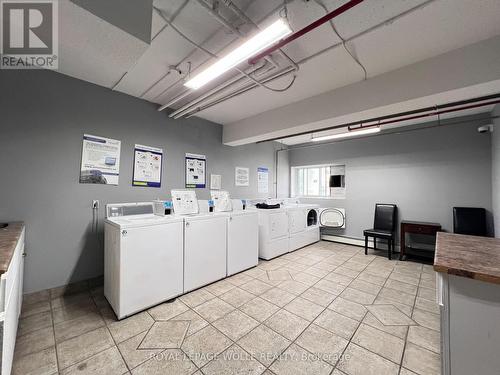 283 Fairway Road N, Kitchener, ON - Indoor Photo Showing Laundry Room