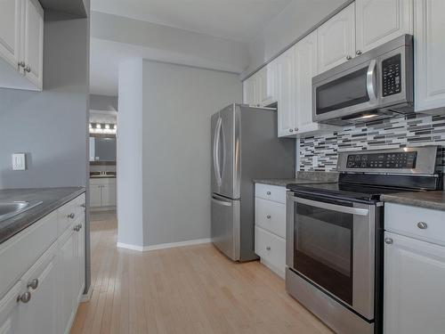 103 700 Regent Avenue, Winnipeg, MB - Indoor Photo Showing Kitchen
