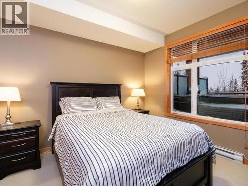 103-32 Waterfront Place, Whitehorse, YT - Indoor Photo Showing Bedroom