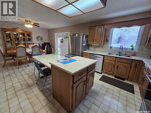 903 Assiniboia Avenue, Grenfell, SK - Indoor Photo Showing Kitchen With Double Sink