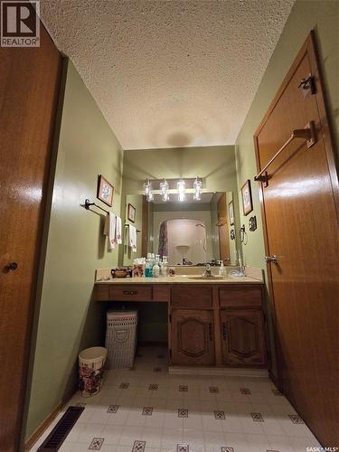 903 Assiniboia Avenue, Grenfell, SK - Indoor Photo Showing Other Room