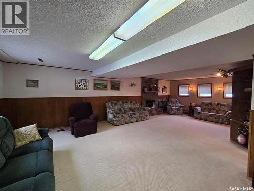 903 Assiniboia Avenue, Grenfell, SK - Indoor