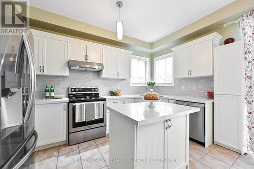 3512 Positano Place, Mississauga, ON - Indoor Photo Showing Kitchen With Stainless Steel Kitchen With Upgraded Kitchen