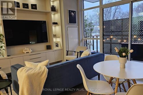 105 - 1575 Lakeshore Road W, Mississauga, ON - Indoor