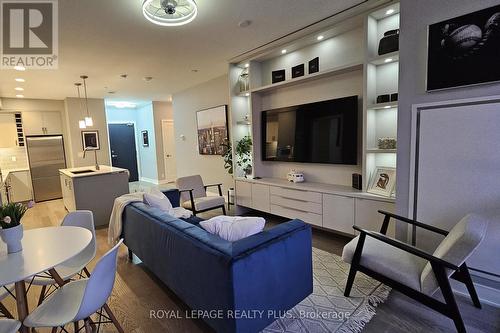 105 - 1575 Lakeshore Road W, Mississauga, ON - Indoor