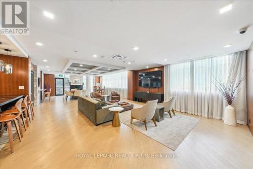 105 - 1575 Lakeshore Road W, Mississauga, ON - Indoor