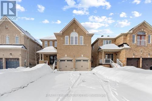 8 CHARLEMAGNE AVENUE  Barrie, ON L4M 0A9