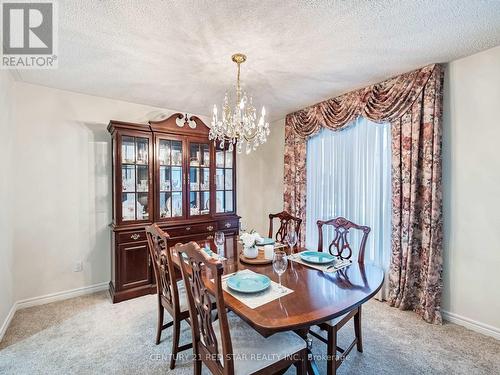 25 Devonshire Drive, Brampton, ON - Indoor Photo Showing Dining Room