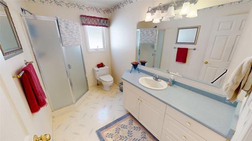 34-1401 Willowbrook Drive, Cranbrook, BC - Indoor Photo Showing Bathroom