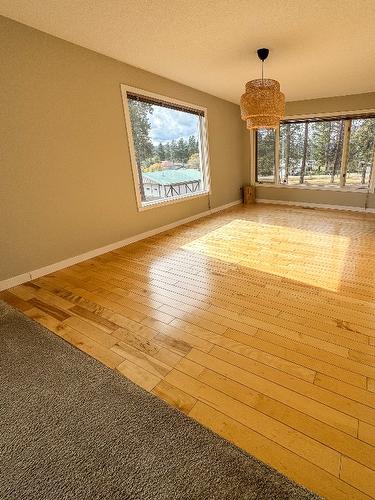 3025 9Th Street, Cranbrook, BC - Indoor