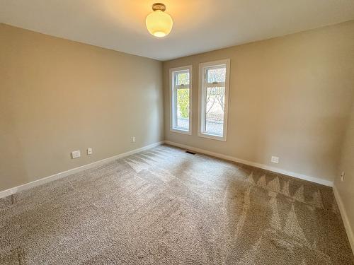 3025 9Th Street, Cranbrook, BC - Indoor Photo Showing Other Room