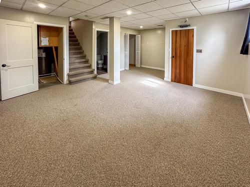 3025 9Th Street, Cranbrook, BC - Indoor