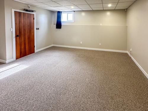 3025 9Th Street, Cranbrook, BC - Indoor