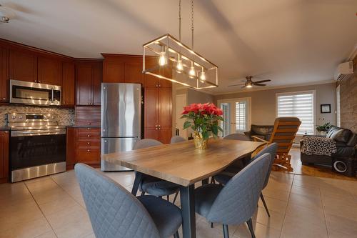 Dining room - 80 Av. Gérard-Brunelle, Saint-Jean-Sur-Richelieu, QC - Indoor