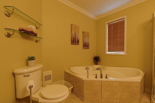 Bathroom - 80 Av. Gérard-Brunelle, Saint-Jean-Sur-Richelieu, QC - Indoor Photo Showing Bathroom