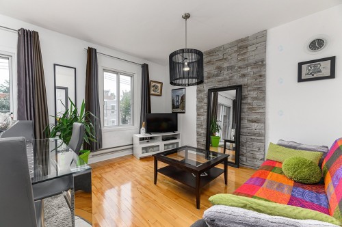 Living Room - 1508 Rue Valiquette, Montréal (Verdun/Île-Des-Soeurs), QC - Indoor Photo Showing Living Room