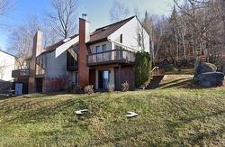 1919 Rue du Skieur  Sainte-Adèle, QC J8B 2Y8