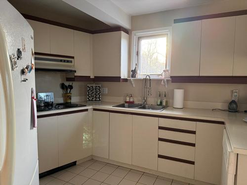 Cuisine - 1919 Rue Du Skieur, Sainte-Adèle, QC 